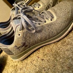 Under Armour Charger sneakers